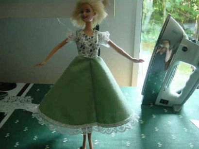 Comment coudre la robe de Barbie