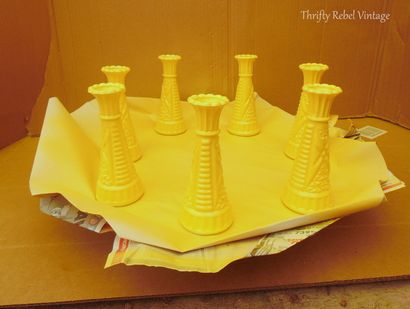 Comment faire pour pulvériser de la peinture Vases en verre rapide - facile - Thrifty Rebel Vintage