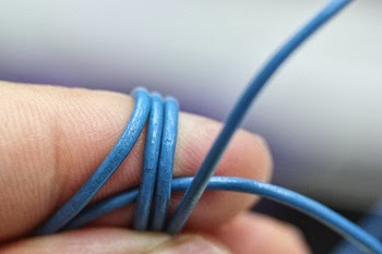 Comment attacher un noeud de glisser pour faire un bracelet réglable - Perle du monde