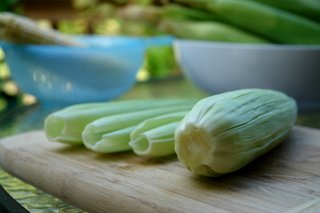 Humitas ou gâteaux de maïs frais cuits à la vapeur