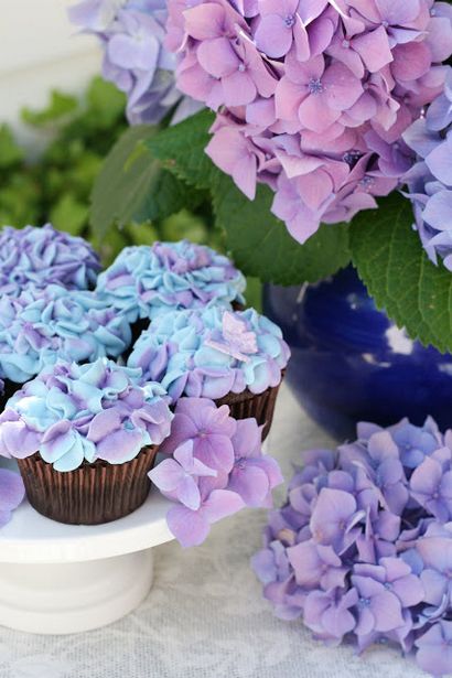 Hydrangea Cupcakes - Glorious Treats
