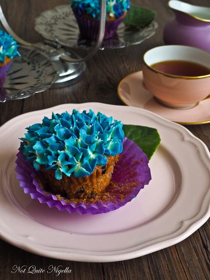 Hydrangea Cupcakes @ Not Quite Nigella