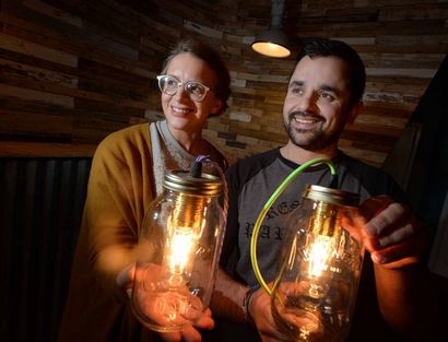 Société indépendante JamJar Lumières à Birmingham propose des idées lumineuses pour la décoration intérieure -