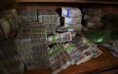 L'Inde tente de fer sur la monnaie avec le Népal, IOL (fer) L'Inde tente de fer sur la monnaie avec le Népal, IOL