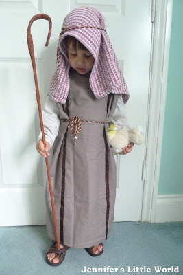 Jennifer blog de Little World - Parenting, artisanat et voyage Comment faire une nativité Jouer Shepherd (enfants's shepherd costume how to make) Jennifer blog de Little World - Parenting, artisanat et voyage Comment faire une nativité Jouer Shepherd s