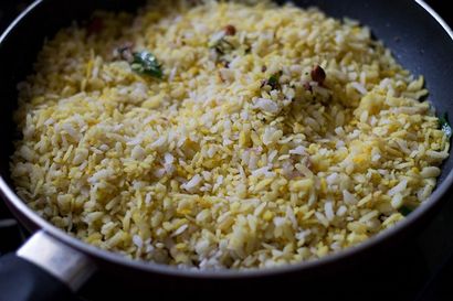 Kanda batata poha Rezept, Zwiebel Kartoffel poha Rezept, poha Rezepte