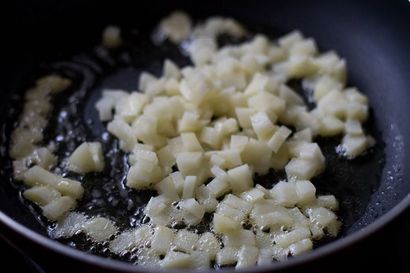 Kanda batata poha Rezept, Zwiebel Kartoffel poha Rezept, poha Rezepte