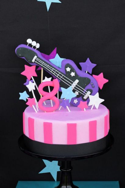 Kara - du Parti Idées Girly Rock Star Danse Rose Birthday Party Idées pour la planification Décorations (comment faire des petits gâteaux rock star) Kara - du Parti Idées Girly Rock Star Danse Rose Birthday Party Planning idées Décorations