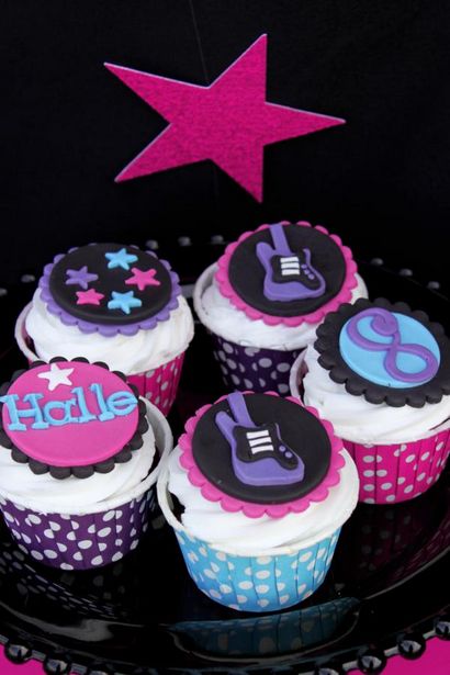 Kara - du Parti Idées Girly Rock Star Danse Rose Birthday Party Planning Ideas Décorations (étoiles) Kara - du Parti Idées Girly Rock Star Danse Rose Birthday Party Planning idées Décorations