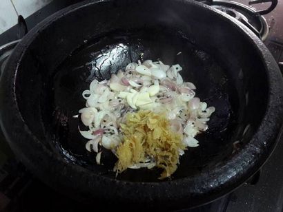 Kerala poisson Nadan Meen Vevichathu- Curry Kottayam style poisson Curry, Swad