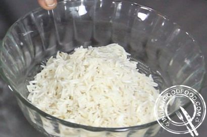 Kesar Pulao Rezept in Mikrowelle - Wie Safran-Reis verdienen in Mikrowelle, Indian Good Food