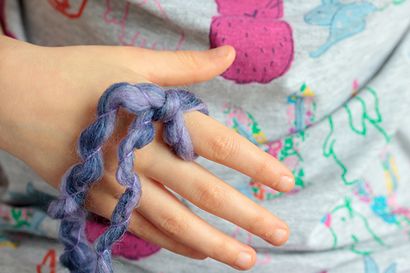 Craft Kid Comment tricoter une écharpe doigt Infinity, Bonjour Glow