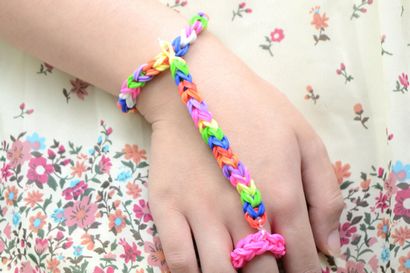 Bijoux enfants sur Comment faire Colorful Rubber Band Bracelet Bague avec Loom (coloré) Bijoux enfants sur Comment faire Colorful Rubber Band Bracelet Bague avec Loom