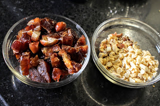Cuisine Kathiawar Sani Morsures, Kachariyu, santé Sésame Fudge, spécial hiver (cuisine) Cuisine Kathiawar Sani Morsures, Kachariyu, santé Sésame Fudge, Hiver