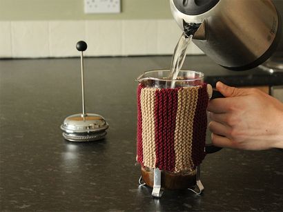 Gestrickte Kaffeebereiter gemütliche Muster, The Crafty Gentleman