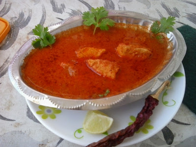 poulet Kolhapuri, recette épicée Kolhapuri tambda de Rassa, poulet au curry rouge Kolhapuri, Annapurna