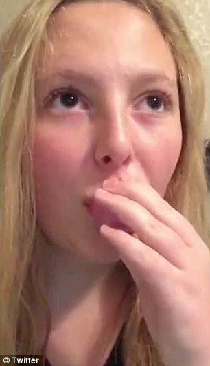 Kylie Jenner défi voit les adolescents sucer des lunettes de tir pour faire sauter leurs lèvres, Daily Mail en ligne
