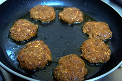 Lakhnavi Galawat fondre dans la bouche Mutton Kebab, poivre Ail Cuisine (comment faire Kabab galawat ke) Lakhnavi Galawat fondre dans la bouche Mutton Kebab, poivre Ail Cuisine
