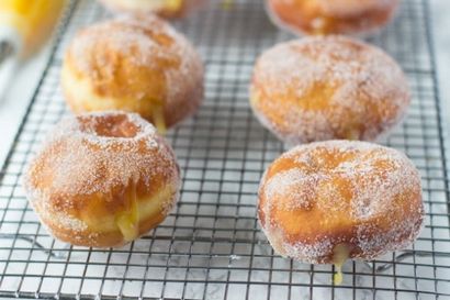 Zitronen- Donuts - Blahnik Baker