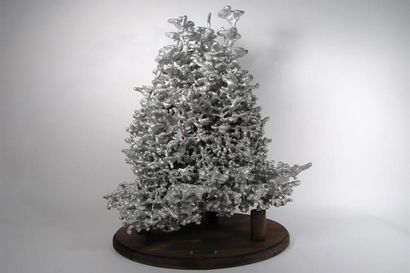 Flüssiges Aluminium in Ameisenhaufen gegossen schafft beeindruckende Skulpturen - The Verge