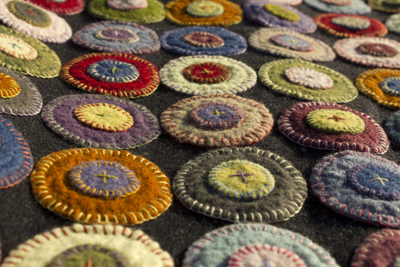 La petite maison Accueil Arts L'histoire des tapis de Penny (comment faire des tapis penny antique) La petite maison Accueil Arts L'histoire des tapis Penny