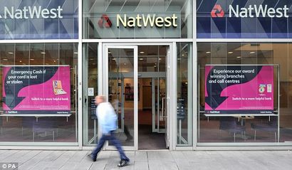 Lloyds et les clients souffrent NatWest problème bancaire en ligne, Daily Mail en ligne