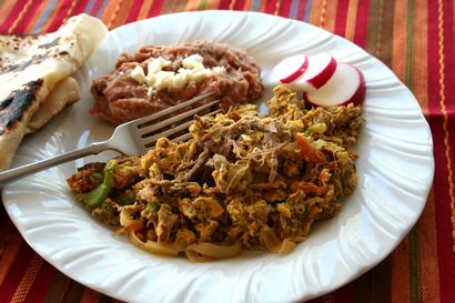 MACHACA CON HUEVOS - EIN LIEBLING mexikanisches Frühstück - Latino Foodie