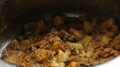 Maharashtrian Batata Rassa Bhaji Recipe, Batata Rassa