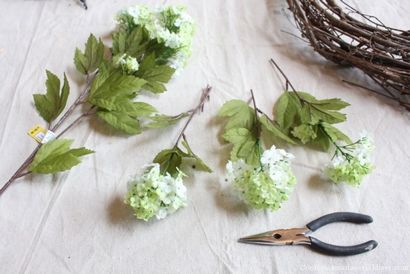 Faire une couronne de fleurs Hydrangea pour le printemps - Entre Naps sur le porche