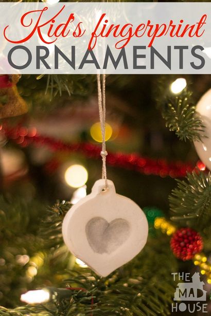 Machen Sie einen entzückenden weißen Ton Weihnachten Fingerabdruck Ornament - Mutti in der Madhouse