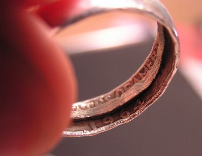 Machen Sie einen Silber-Ring für 25 Cents 6 Schritte (mit Bildern)