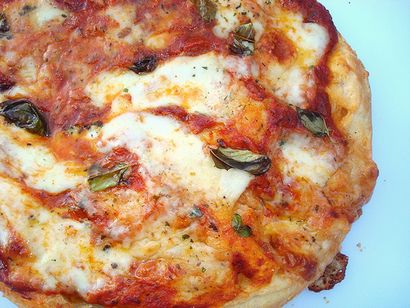 Machen Sie leckere Pizza zu Hause in 10 Schritten