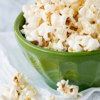 Machen Sie Perfekt Stovetop Popcorn Jedes Mal, mit dieser Methode