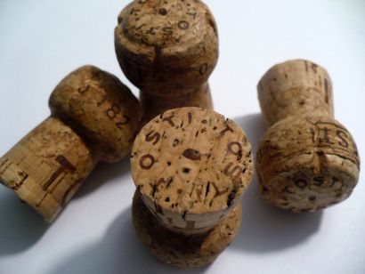 Faire recyclé bouchon de champagne Boutons de tiroir - Dollar Artisanat Boutique