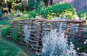 Faire simple, beau et clôtures de jardin - Treillis jardinage biologique - MÈRE LA TERRE NOUVELLES