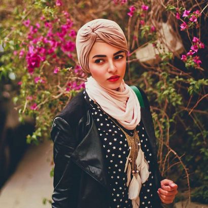Maquillage et l'étude Hijab A avec sept femmes musulmanes Examine les possibles Contradictions - Le Qudosi