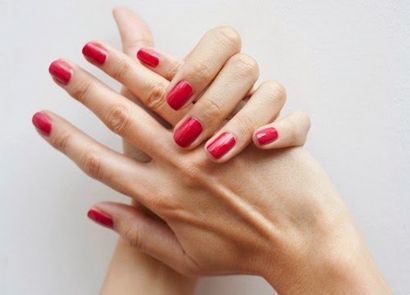 Maquillage - Conseils beauté Comment se débarrasser des bulles dans Vernis à ongles