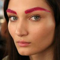 Make-up-Trend wie Juwelton Augen Make-up tragen