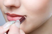Faites vos lèvres paraître plus gros aide Liner Lip vs Eyeliner vs Liner Crayon à lèvres