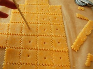 Faites votre propre incroyable Crackers de fromage maison, Happy Living Simple