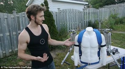 Machen Sie Ihre eigene Iron Man! Ingenieur baut selbst gemachtes Exoskelett ein 170lb Gewicht mit Leichtigkeit zu heben - und
