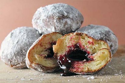 Erstellen Sie Ihre eigenen Gelfüllung Berlinere Donuts zu Hause, Foodal