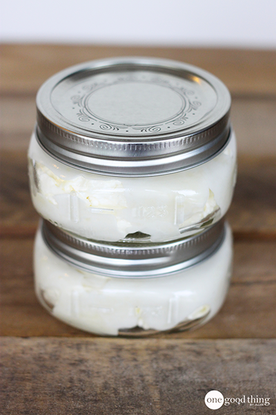 Faites votre propre corps hydratant au beurre - Une bonne chose par Jillee