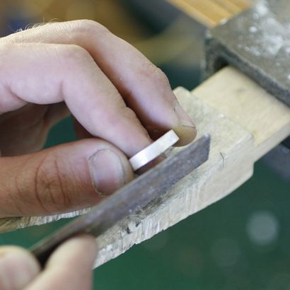 Faire une bague turquoise à la main (la main) Faire un anneau à la main Turquoise