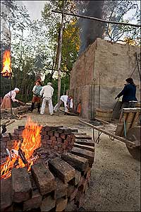 Etwas herstellen, Backen, und legen Bricks Die Colonial Williamsburg Offizielle Geschichte - Citizenship-Site (Kolonialgeschichte) Etwas herstellen, Backen, und legen Bricks The Colonial Williamsburg Offizielle Geschichte - Citizenship-Site