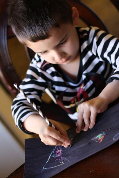 Faire la pâte à modeler de couleur Crayola à la craie de trottoir comme colorant - Derrière The Studio