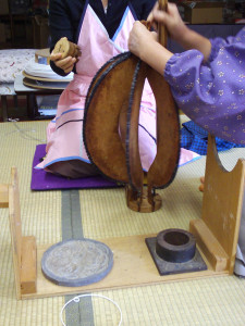 Herstellung der traditionellen japanischen Laternen 1