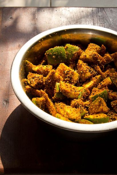 recette de conserves au vinaigre de mangue, comment faire cornichon mangue punjabi, aam ka achar