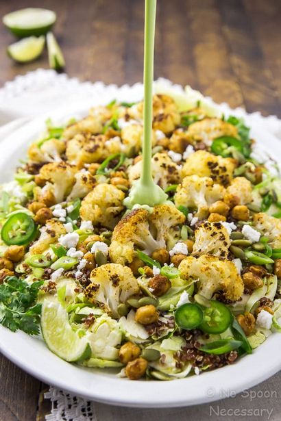 Mexicaine Chou-fleur rôti - Salade de pois chiches avec râpées Choux de Bruxelles - Pas nécessaire cuillère