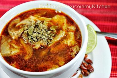 Wie Mexiko in My Kitchen Make Mexican Menudo Suppe Rezept